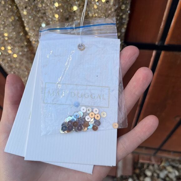 Mac Duggal sequined high slit evening gown shimmering gold size 8 NWT - Picture 10 of 11